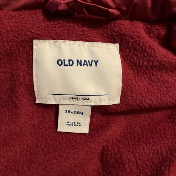 Old Navy Magenta Frost Free Puffer Vest Toddler Girl 18 - 24 Months - Picture 4 of 5